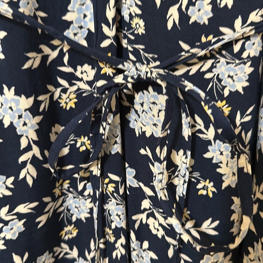 Floral dress​ - Picture 3 of 4